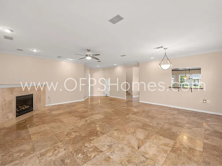 1949 Kadima Cir — Photo 6
