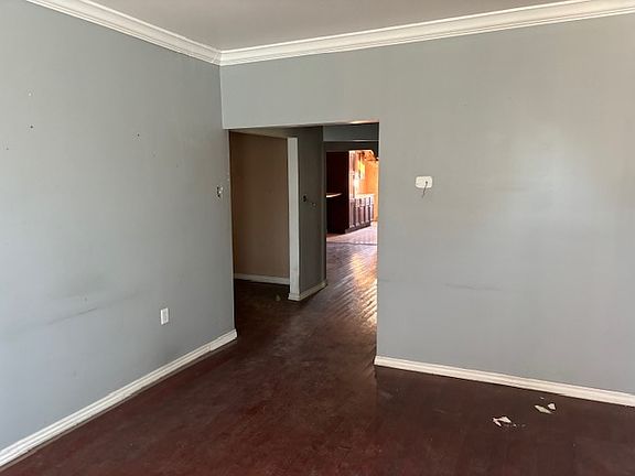 3rd image of 8647 S Manistee Ave