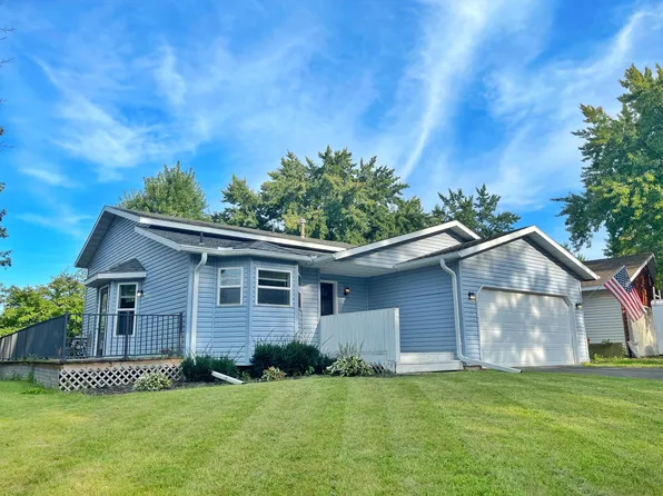 3111 Riverwood Dr, Hastings, MN 55033