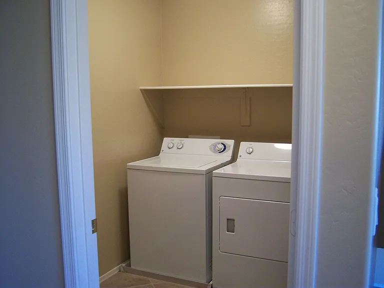 1508 E Heather Dr — Photo 60