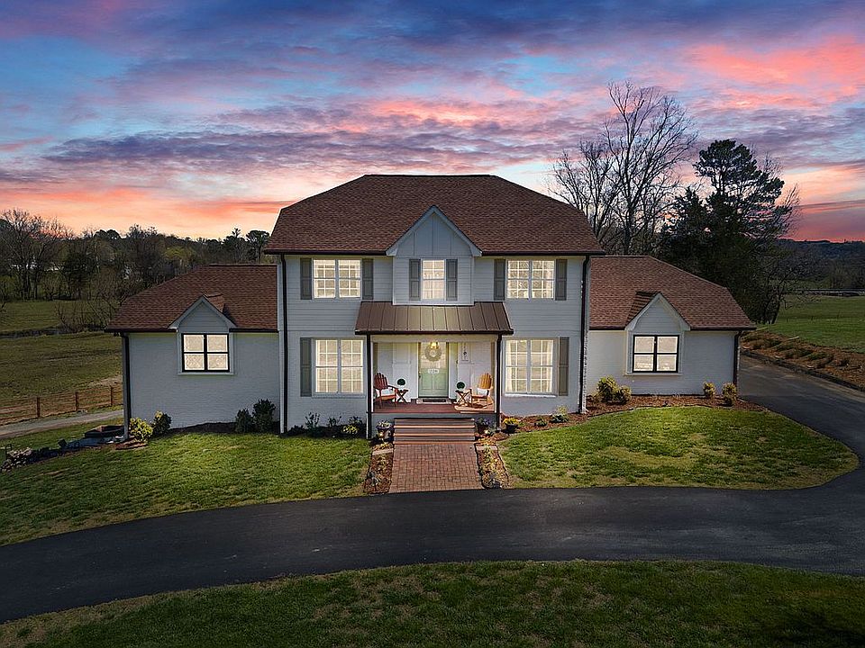 1st image of 228 Triplett Cir NW