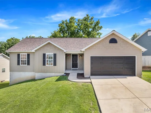 2324 Garden Ln, Festus, MO 63028