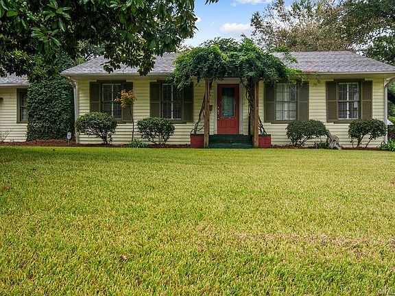 4th image of 444 College Ln