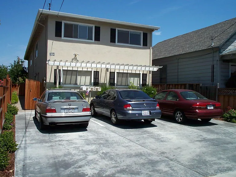 364 N 8th St #3 — Photo 1
