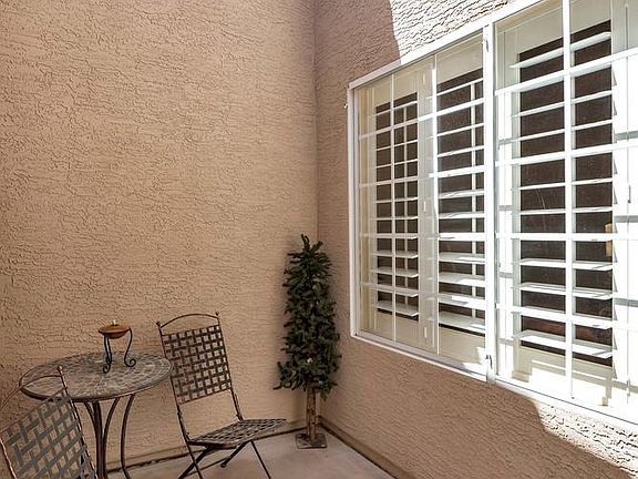 4th image of 26296 N 45th Pl