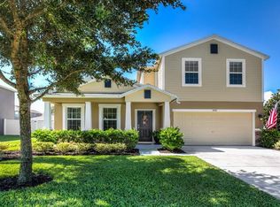 4945 Waters Gate Dr, Tavares, FL 32778