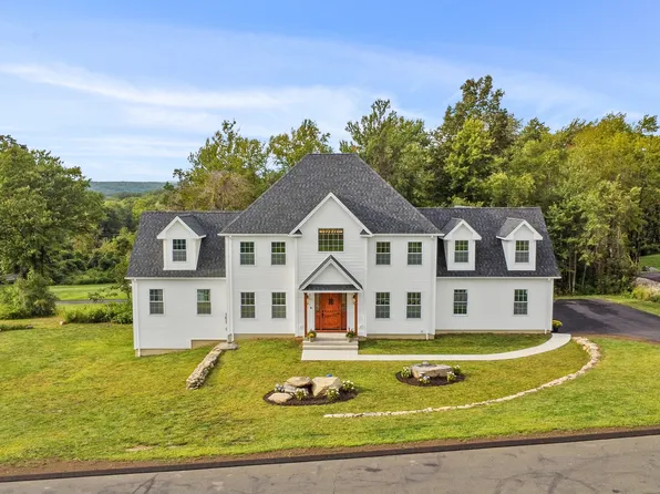 20 Stone House Lane, Burlington, CT 06013