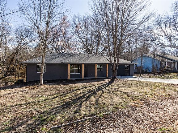 2nd image of 17 Dillow Dr