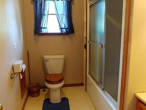 5th image of 408 Fairview Dr