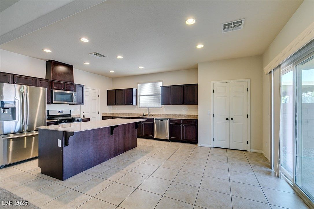 7064 Coventry Glenn Rd, Las Vegas, NV 89148 | Zillow