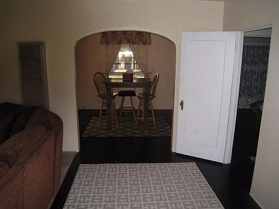 4th image of 1204 E Fountain Way