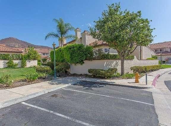 4th image of 370 Country Club Dr Unit A