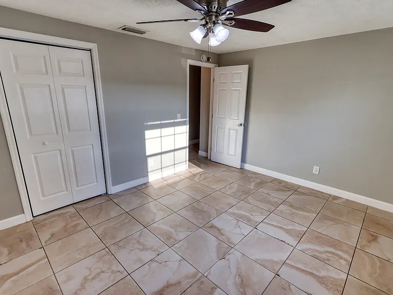 6813 N Marie Ave #B — Photo 15
