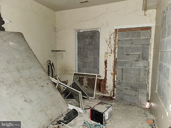 2nd image of 1627 Mosher St