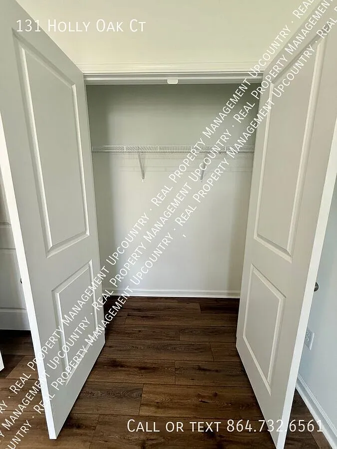 Townhome for Rent with Spacious Loft — Photo 4