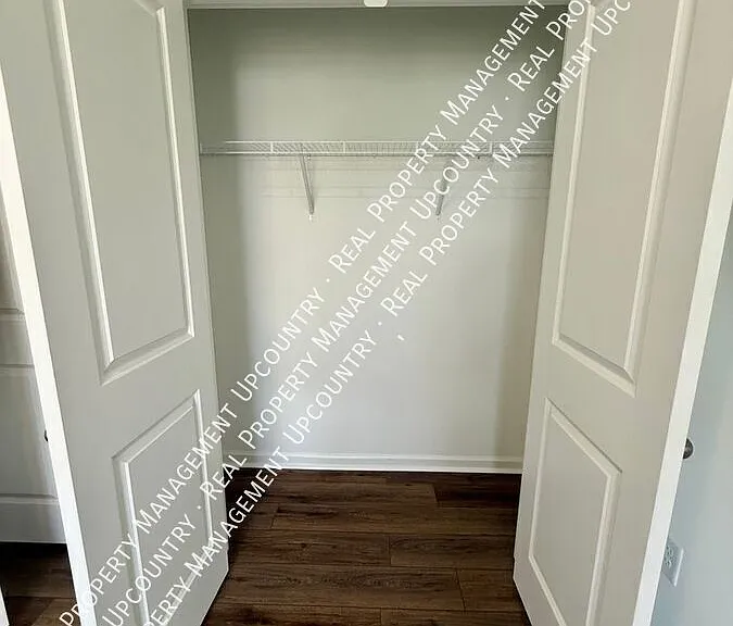 131 Holly Oak Ct — Photo 4