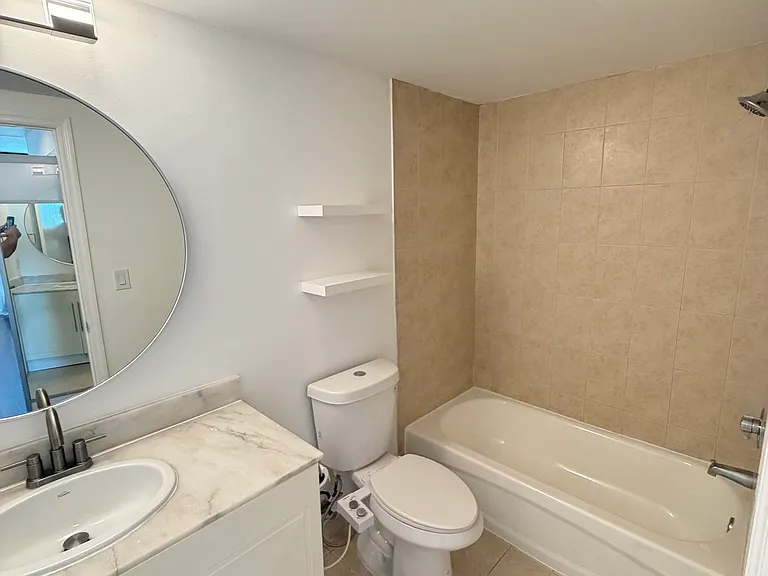 1925 Madison St #14A — Photo 8