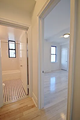 Rented by Bohemia Realty Group | media 18