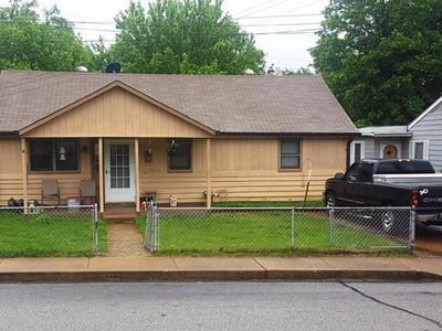 810 N 6th St, Festus, MO, 63028