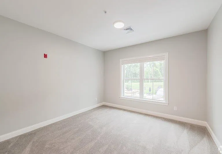 149 Main LCC — Photo 18