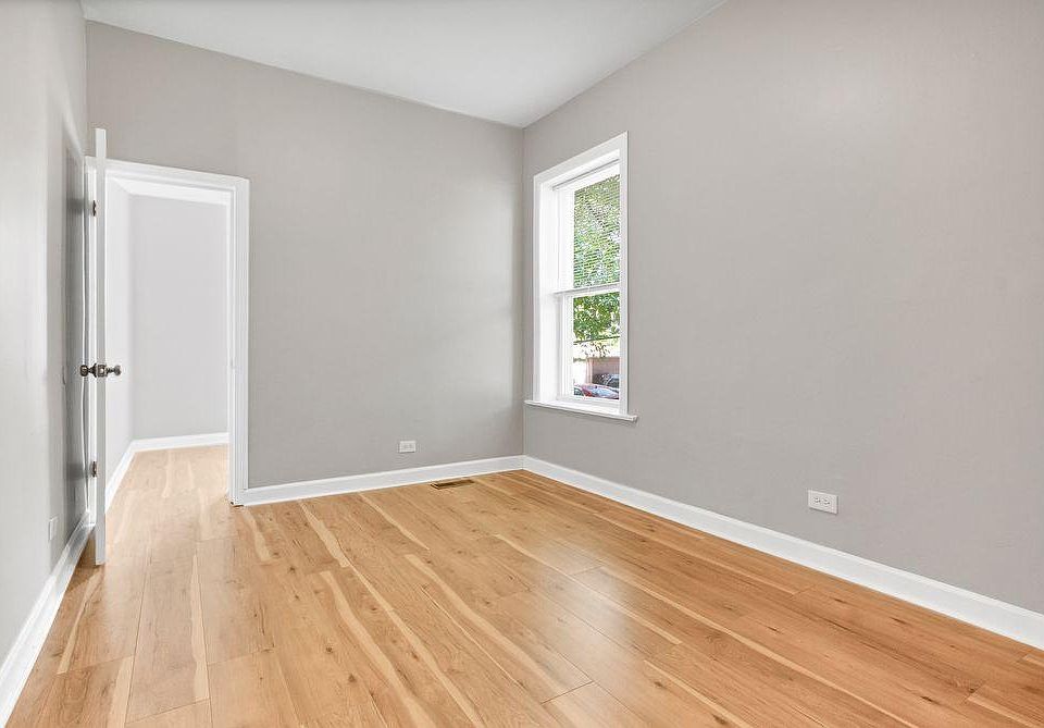 1st image of 7038 S Vernon Ave #2