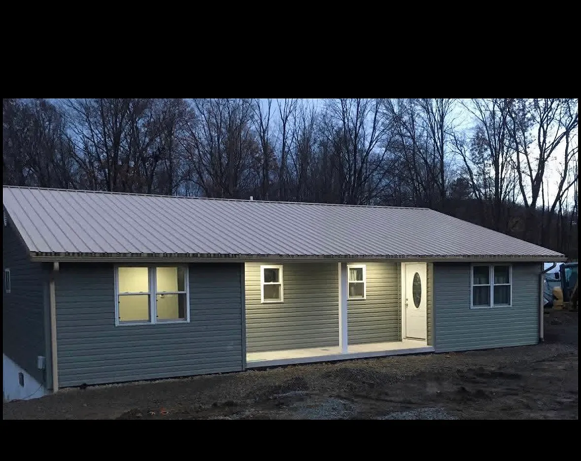 2 bed, 900 sqft, $825 — Photo 1