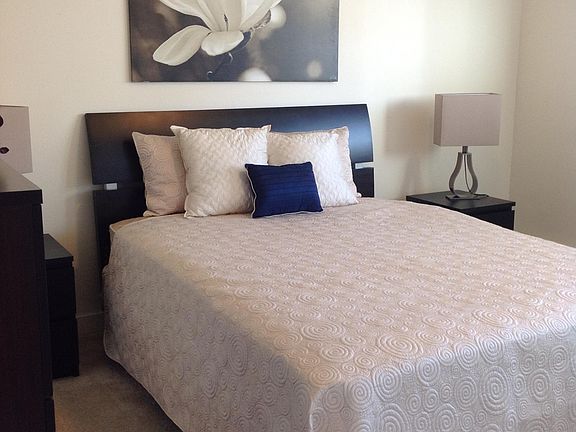 4th image of 800 1st Ave N APT 1