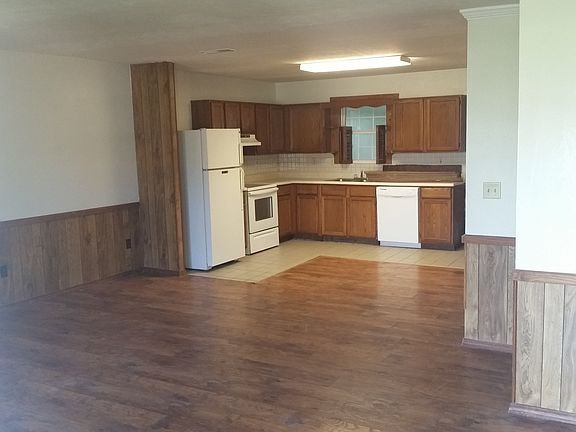 Living room/ kitchen