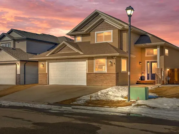 146 S Red Ash Cv, Red Deer County, AB T4S 0E4