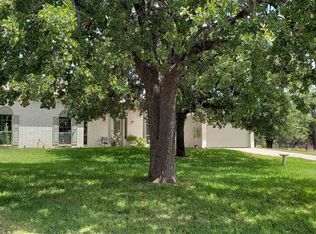 1913 Diamond Ridge Dr, Lampasas, TX 76550