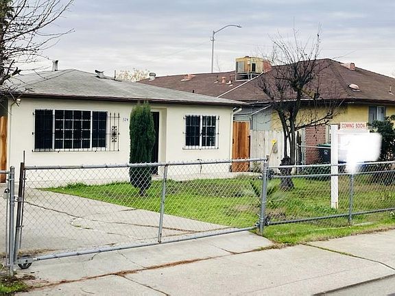 2nd image of 324 Mosswood Ave