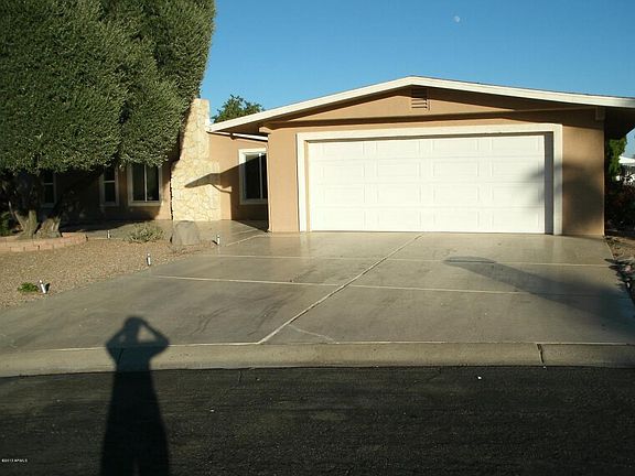 3rd image of 9524 E Zuni Cir