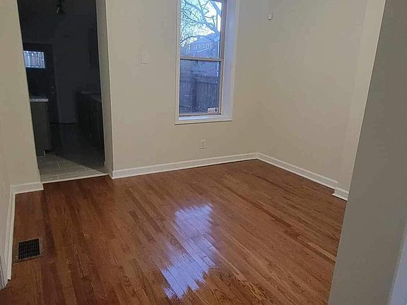 2nd image of 226 Saint Joseph St