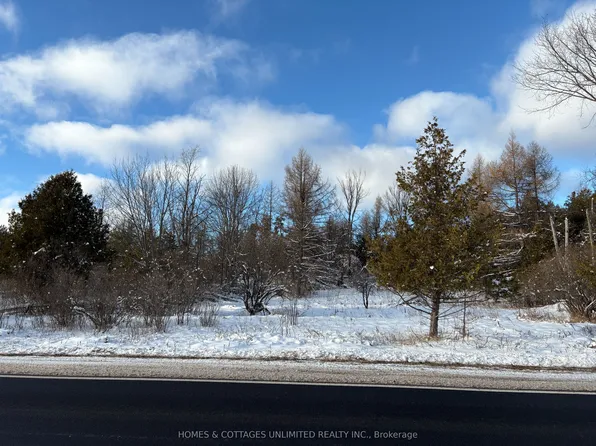 5882 McDonalds Corners Rd, Lanark Highlands, ON K0G 1K0