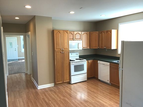 3rd image of 328 E Traube Ave