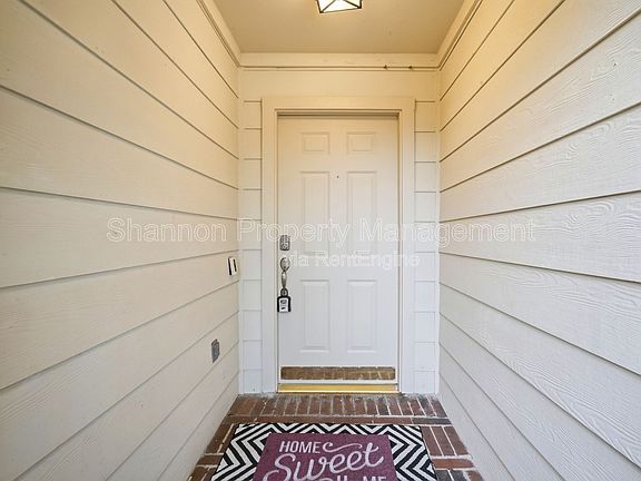 3rd image of 3814 Apple Hollow Ln