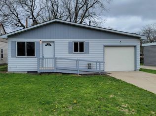 1015 Kennedy Dr, Yankton, SD 57078