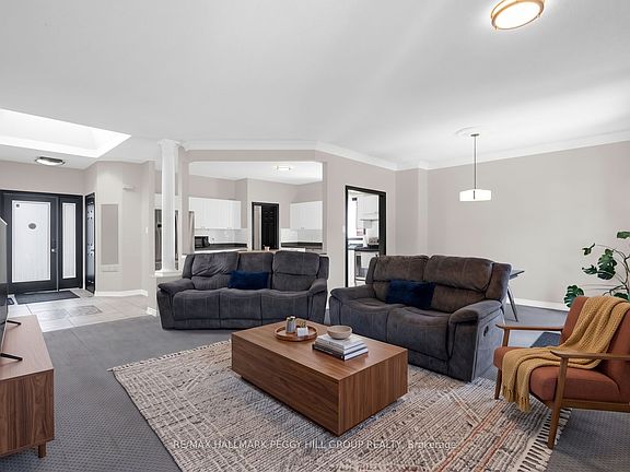 4th image of 184 Golden Meadow Rd