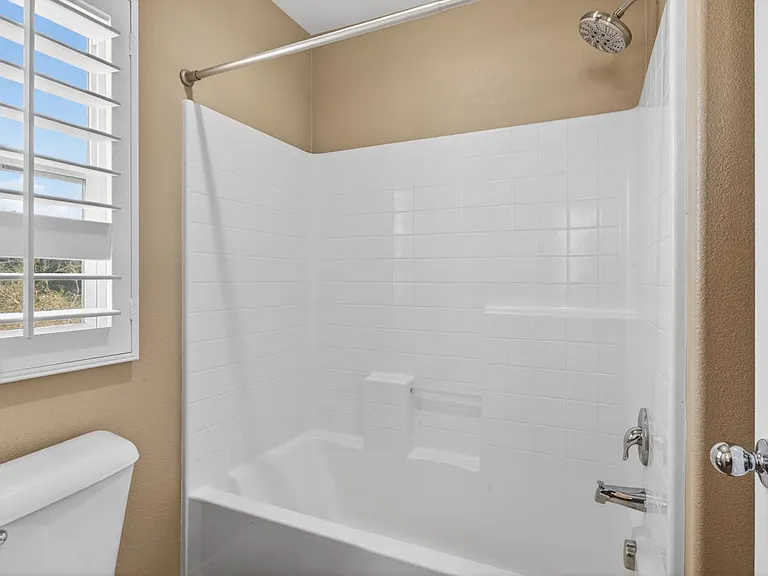 621 Calle Vibrante — Photo 12