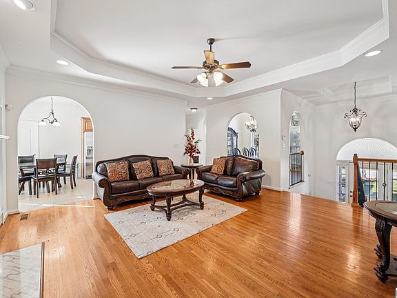 4th image of 4681 Northridge Dr
