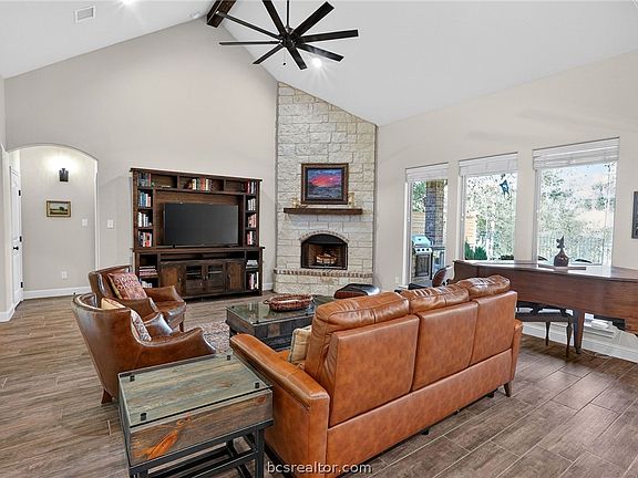 5th image of 2004 Lexi Ln