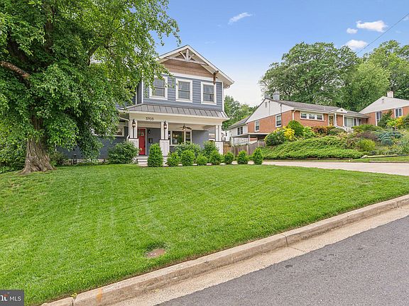 3rd image of 3703 Heather Ct