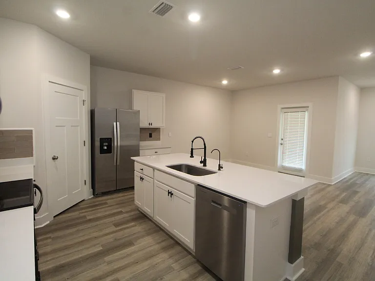 3111 Silver Maple Dr — Photo 4