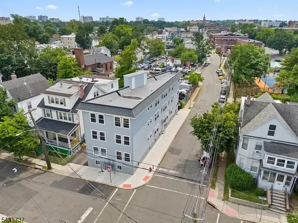 250 Snyder St, Orange, NJ