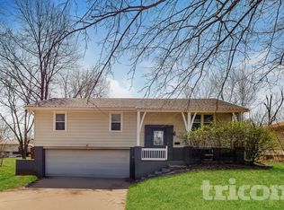607 NE Darwin St, Lees Summit, MO 64063