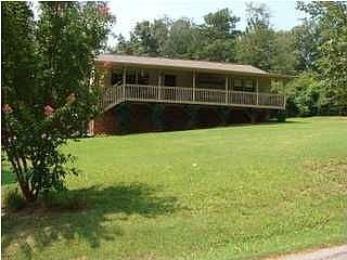 3rd image of 7504 Savannah Dr