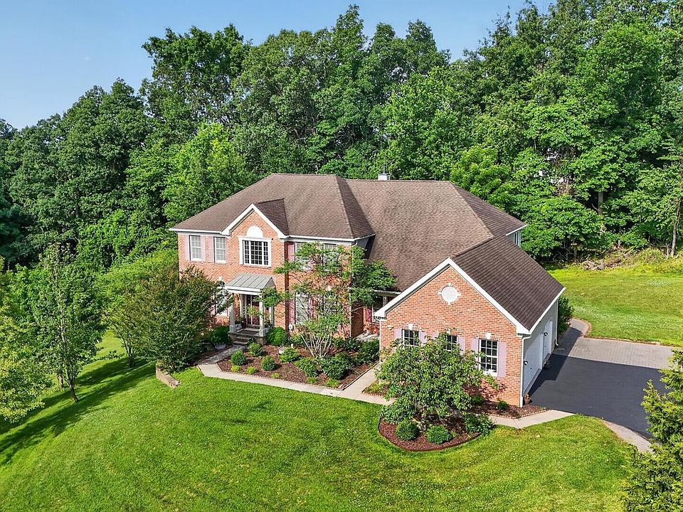 1st image of 1464 W Stonington Dr