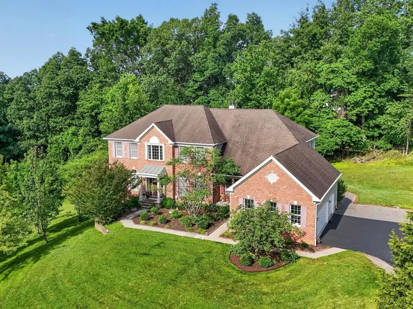 1464 E Stonington Dr, Downingtown, PA 19335