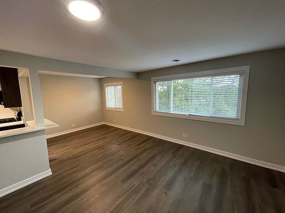5th image of 1146 W Morse Ave APT 2A