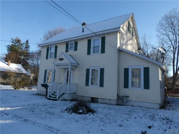 4 Floral Ave, Cortland, NY 13045